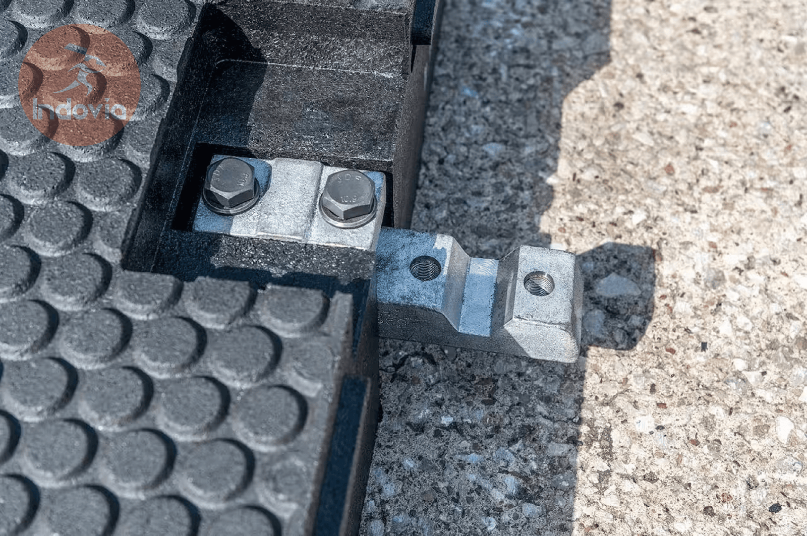 LINK System tongue and groove connection